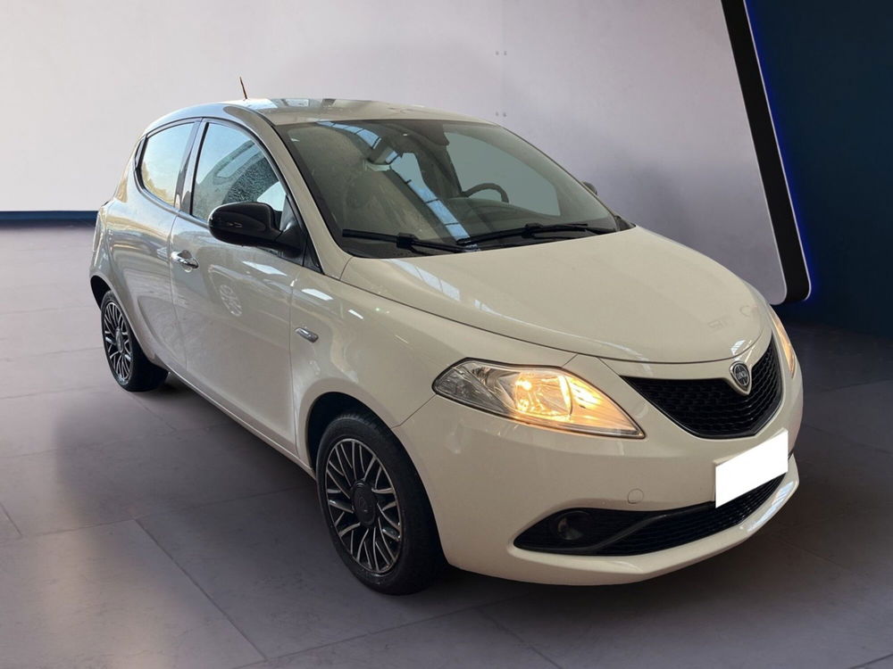 Lancia Ypsilon usata a Torino (3)