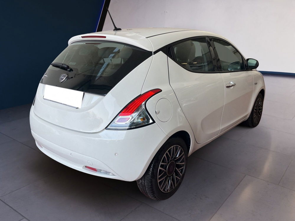 Lancia Ypsilon usata a Torino (4)