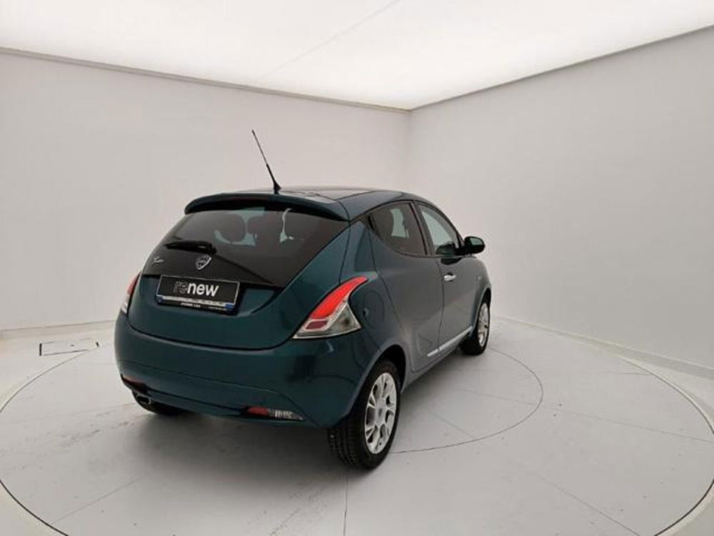 Lancia Ypsilon usata a Pavia (5)