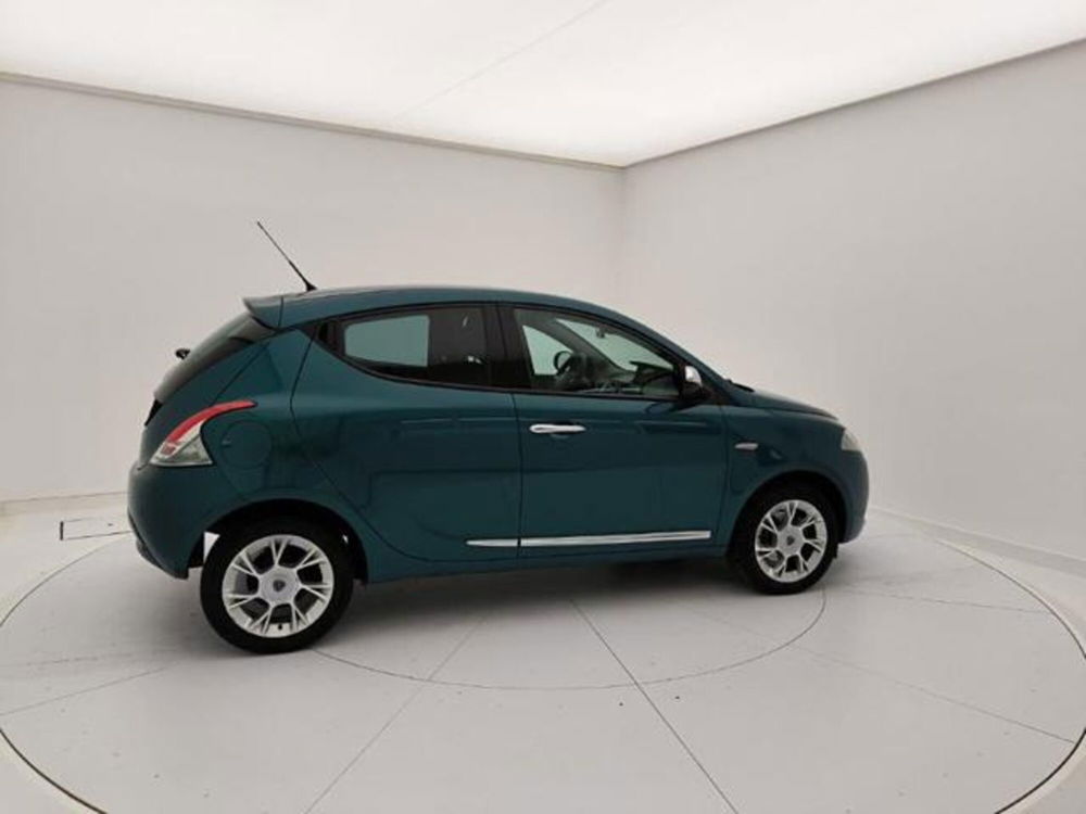 Lancia Ypsilon usata a Pavia (6)