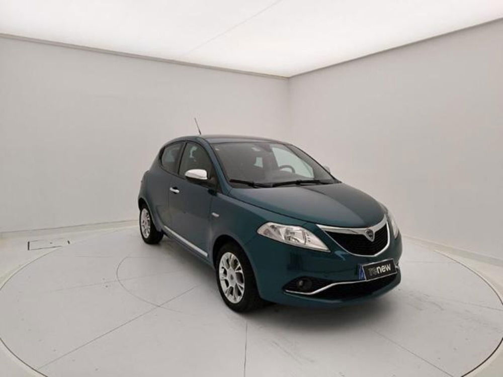 Lancia Ypsilon usata a Pavia (7)