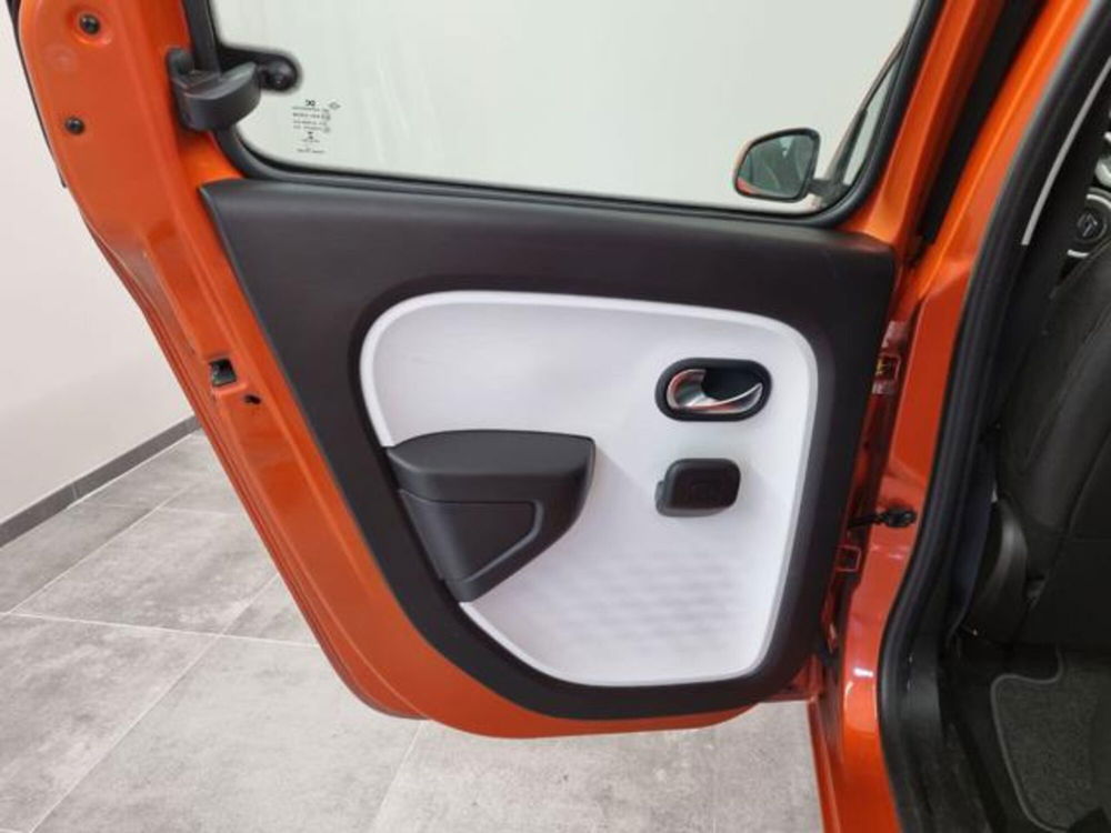 Renault Twingo usata a Como (15)