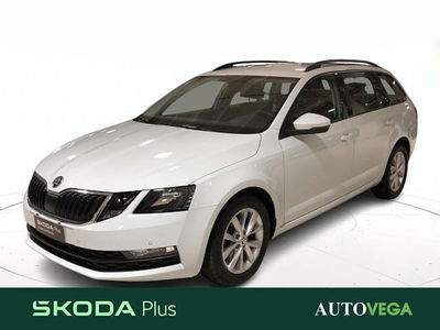 Skoda Octavia Station Wagon 1.6 TDI CR 115 CV DSG Wagon Executive  del 2019 usata a Vicenza