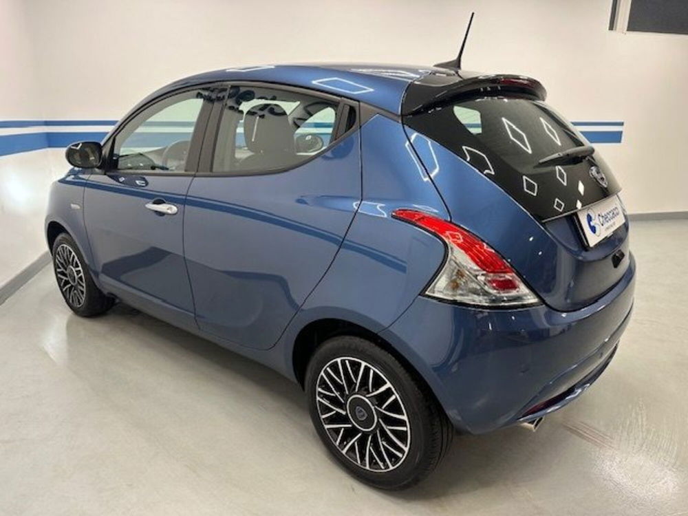 Lancia Ypsilon usata a Prato (4)