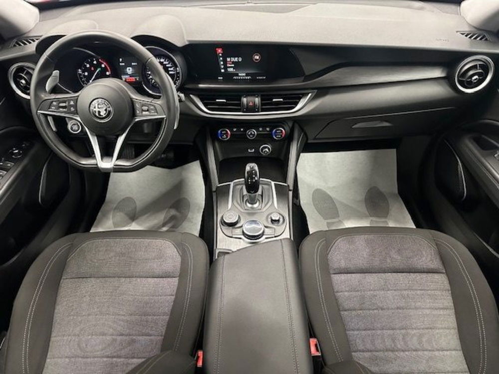 Alfa Romeo Stelvio usata a Prato (15)