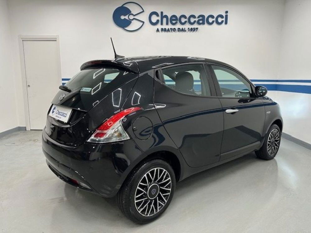 Lancia Ypsilon usata a Prato (6)