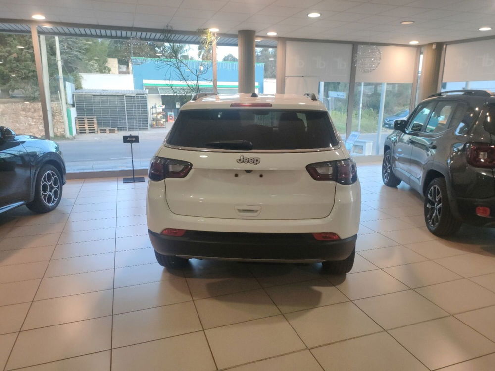 Jeep Compass nuova a Lecce (4)