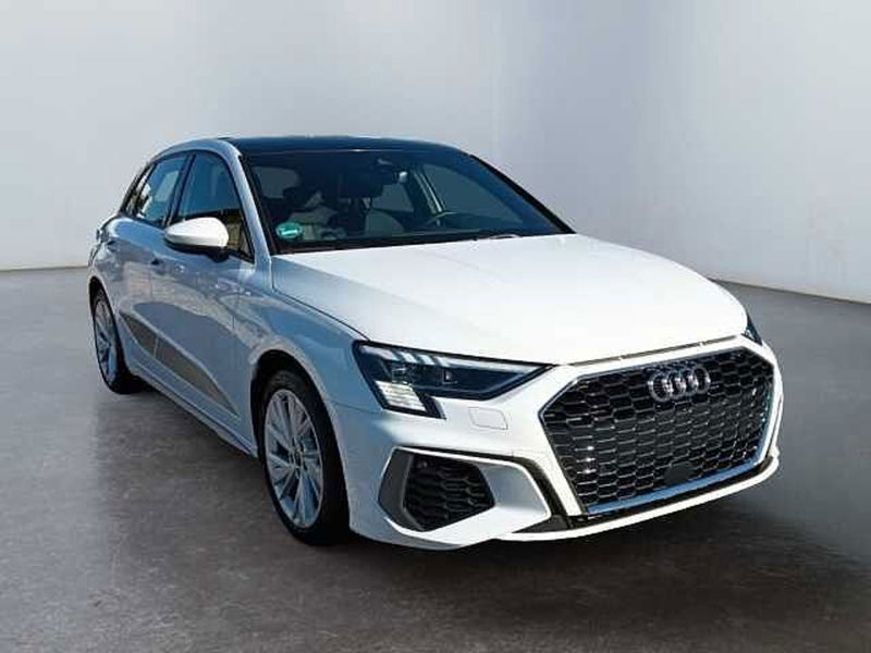 Audi A3 Sportback 30 TDI S line edition  del 2024 usata a Lucca