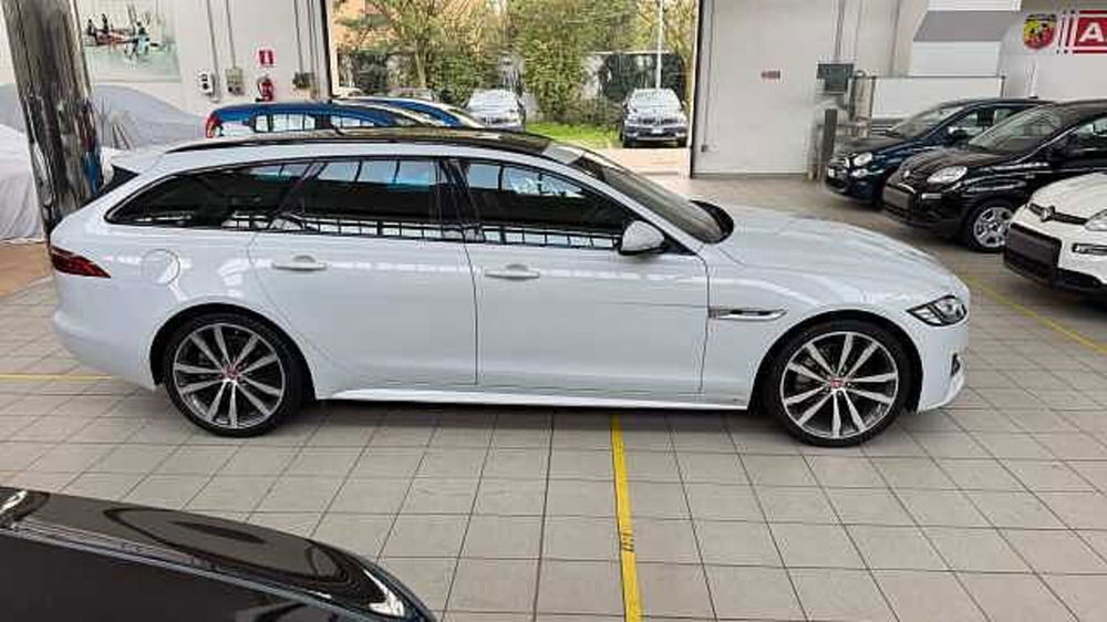 Jaguar XF Sportbrake usata a Milano (5)