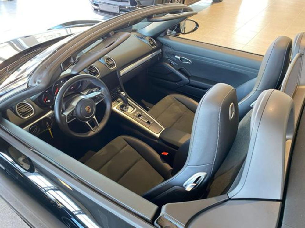 Porsche 718 Boxster  usata a Livorno (10)