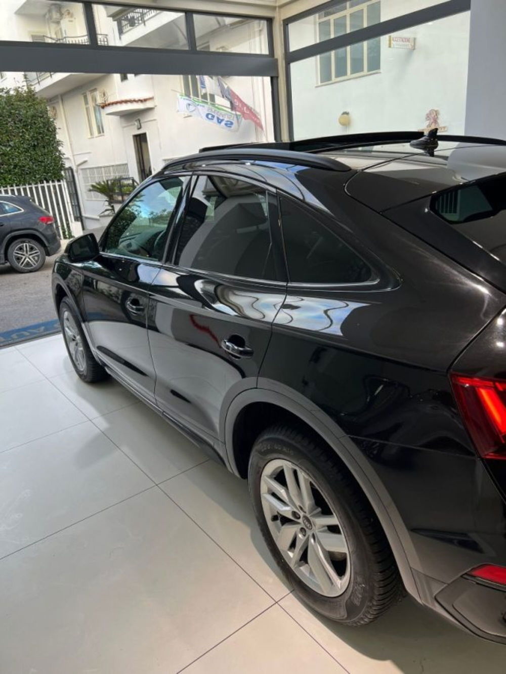 Audi Q5 Sportback usata a Napoli (14)