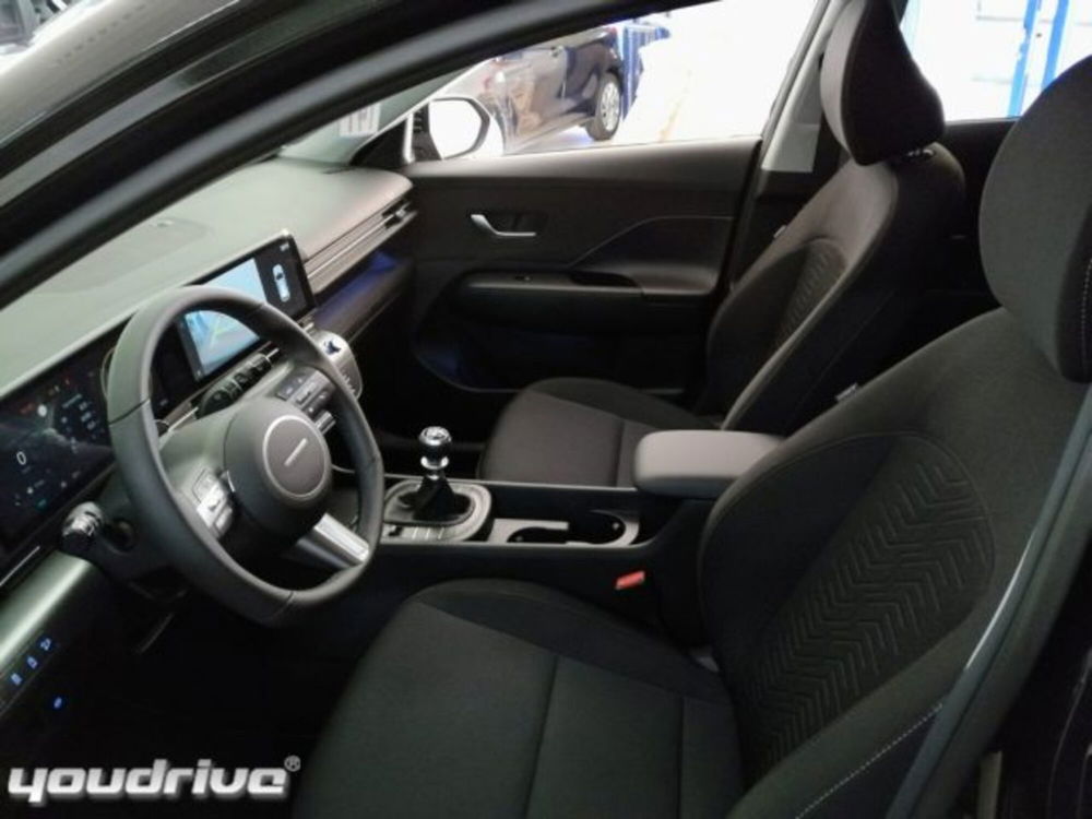 Hyundai Kona nuova a Napoli (15)