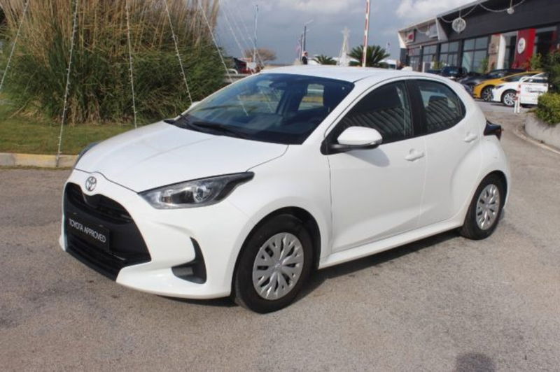 Toyota Yaris Cross 1.5 Hybrid 5p. E-CVT Active del 2024 usata a Roma