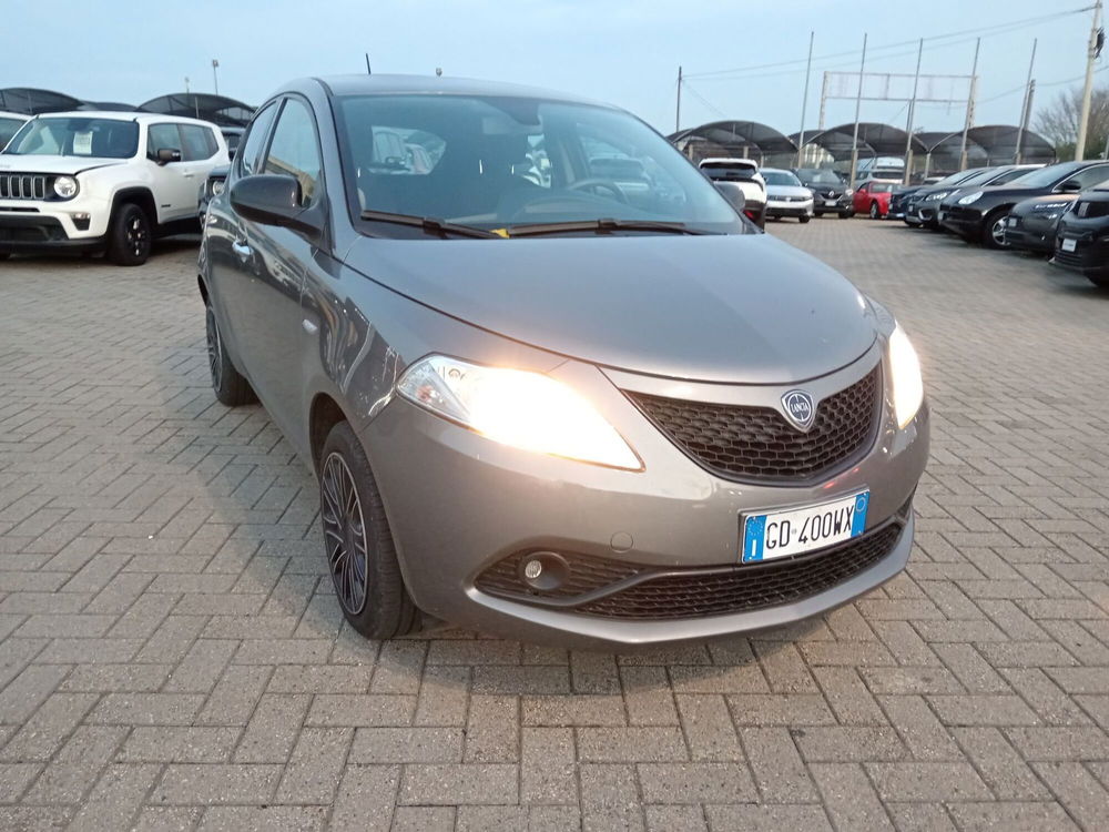 Lancia Ypsilon usata a Alessandria (3)