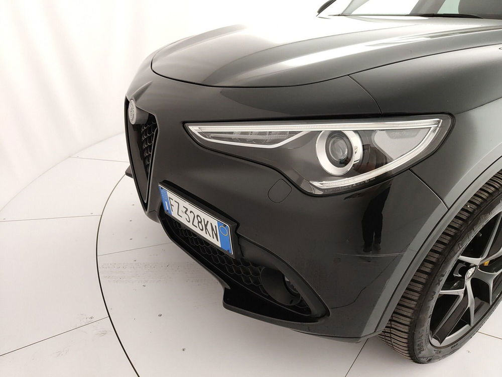 Alfa Romeo Stelvio usata a Caserta (10)