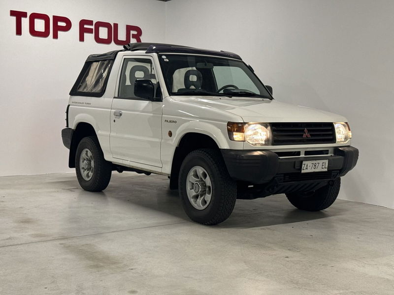 Mitsubishi Pajero 2.5 TDI Canvas-top GL  del 1998 usata a Cuneo