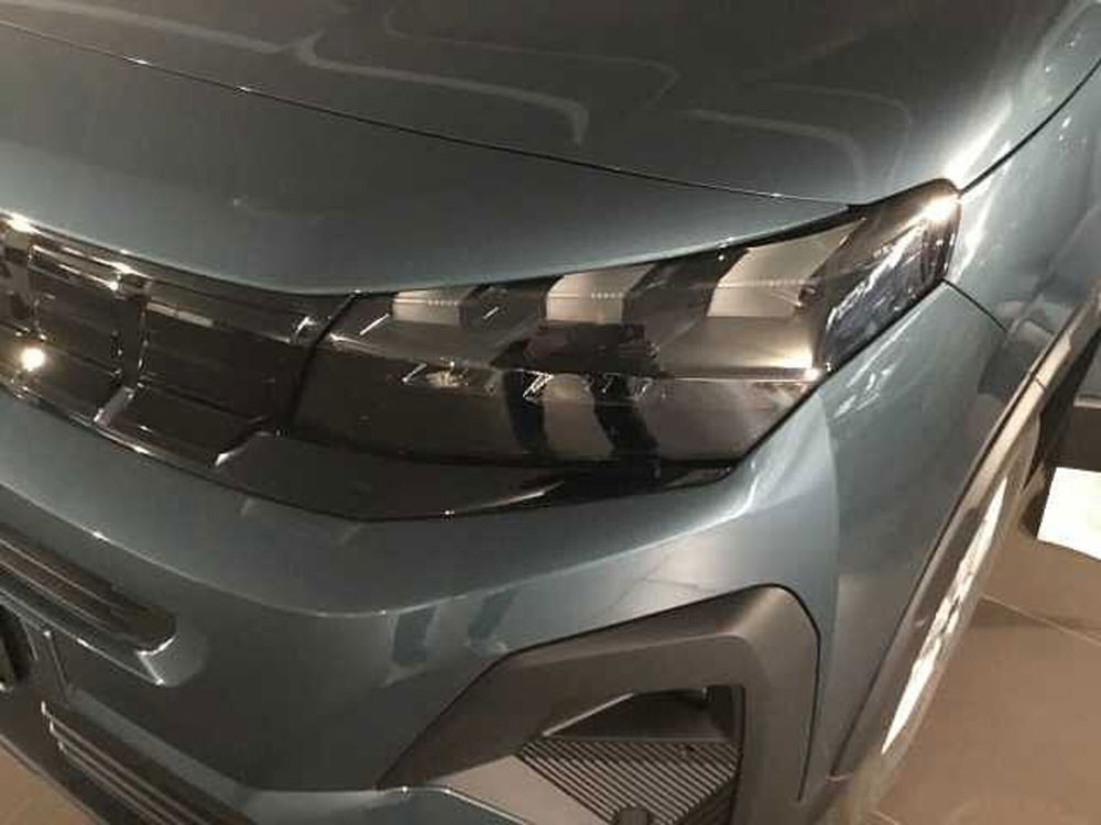 Peugeot Rifter nuova a Varese (16)