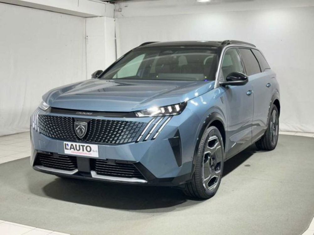 Peugeot 5008 nuova a Sondrio