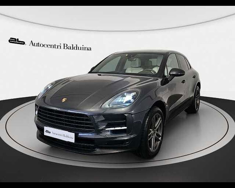 Porsche Macan 2.0  del 2019 usata a Roma