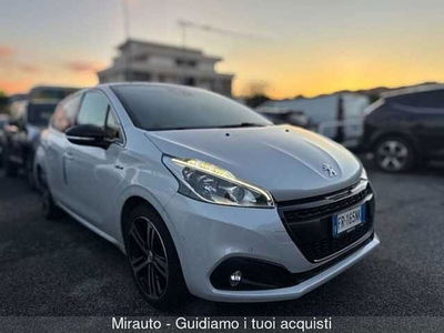 Peugeot 208 Turbo 110 EAT6 S&amp;S 5 porte GT Line  del 2018 usata a Roma