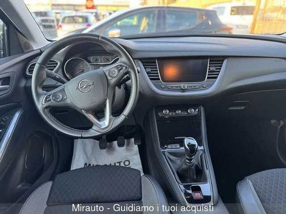 Opel Grandland X usata a Roma (8)