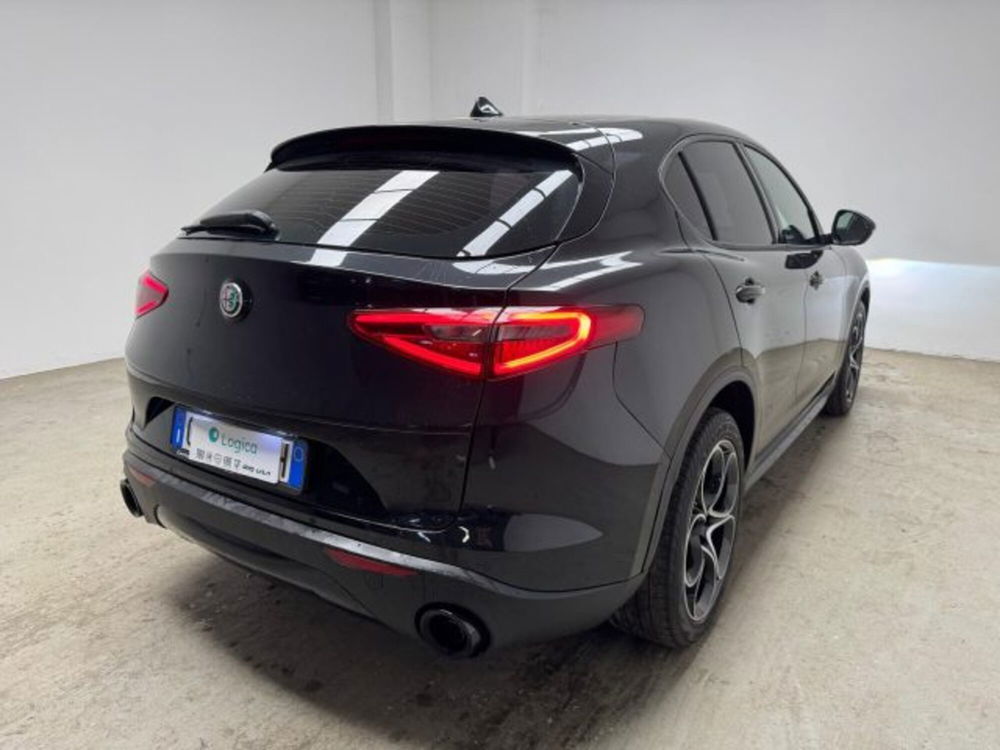 Alfa Romeo Stelvio usata a Biella (9)