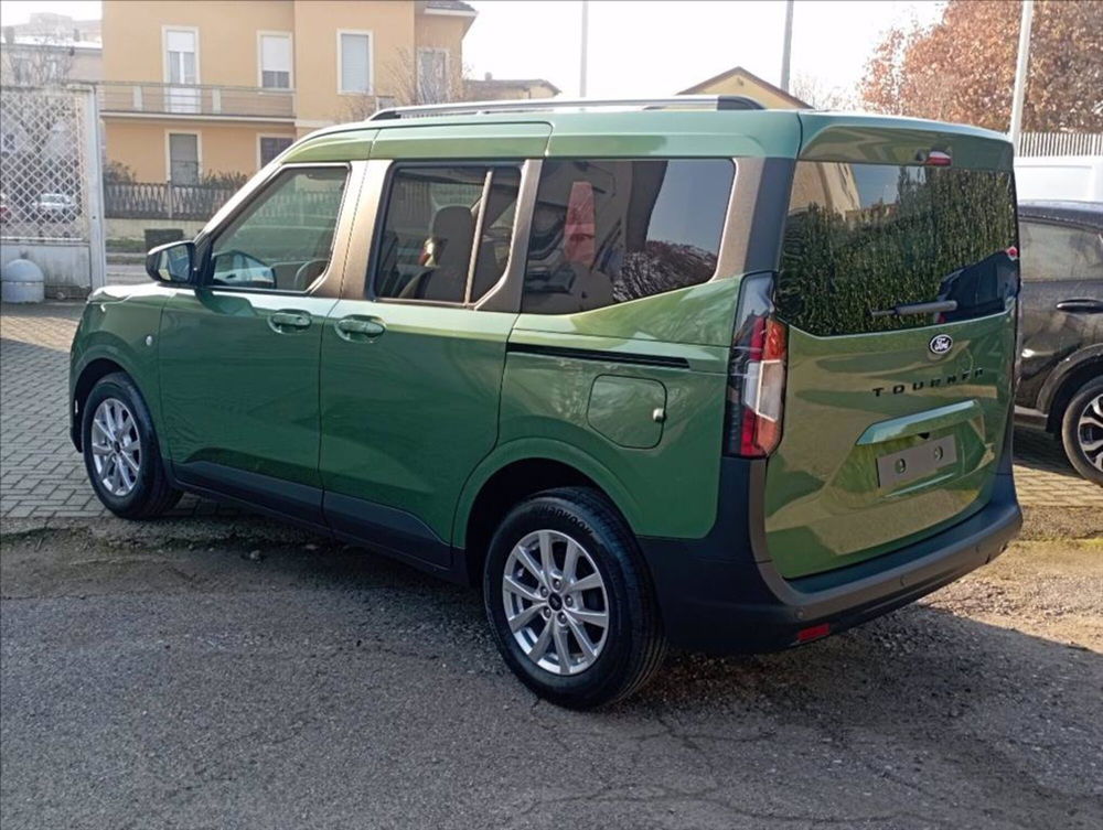 Ford Tourneo Courier nuova a Milano (3)