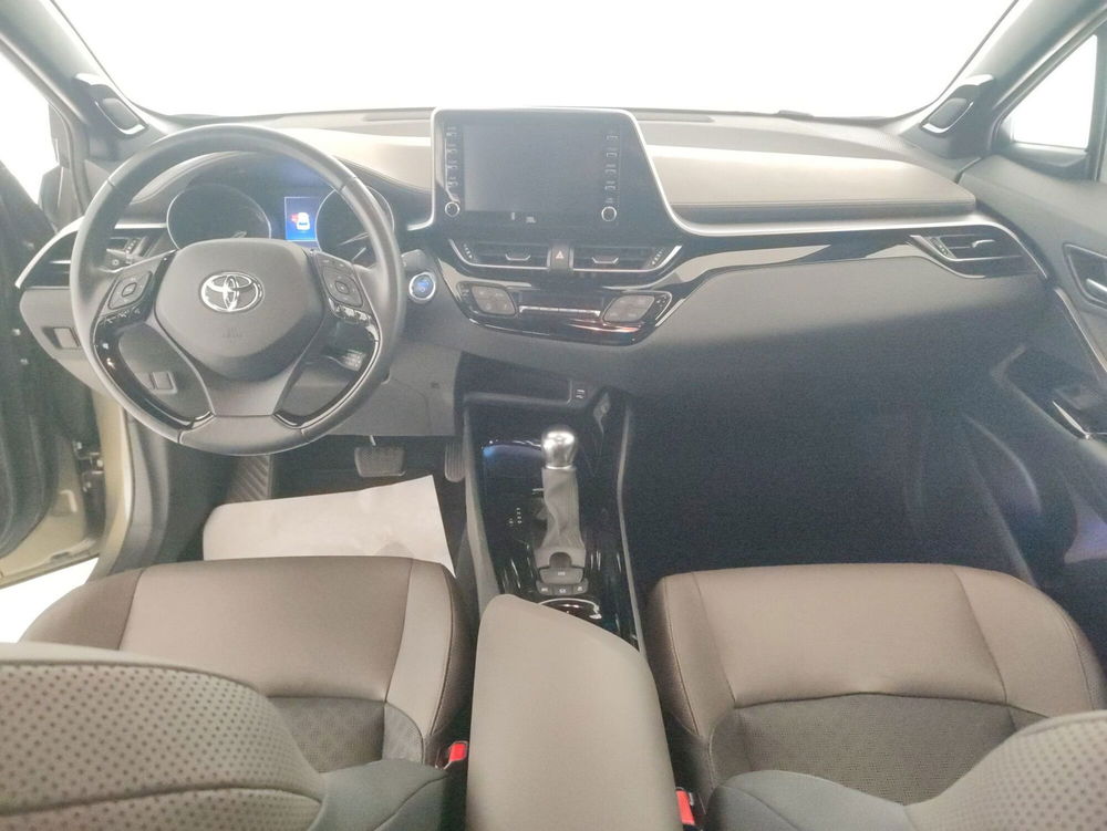 Toyota Toyota C-HR usata a Alessandria (7)