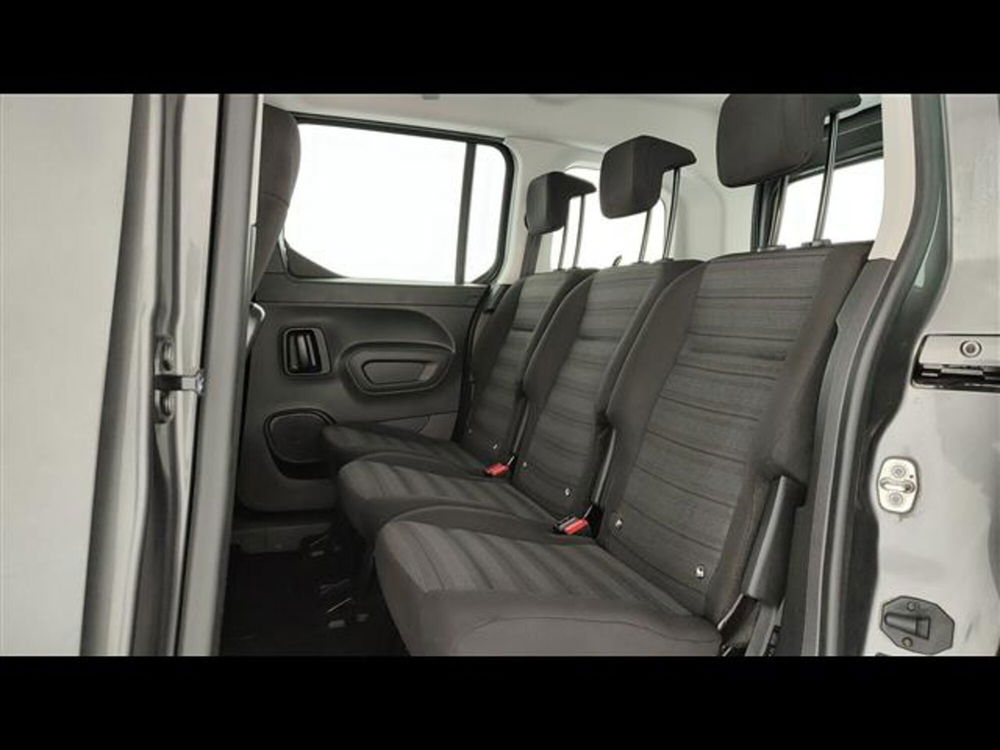 Opel Combo Life usata a Milano (10)