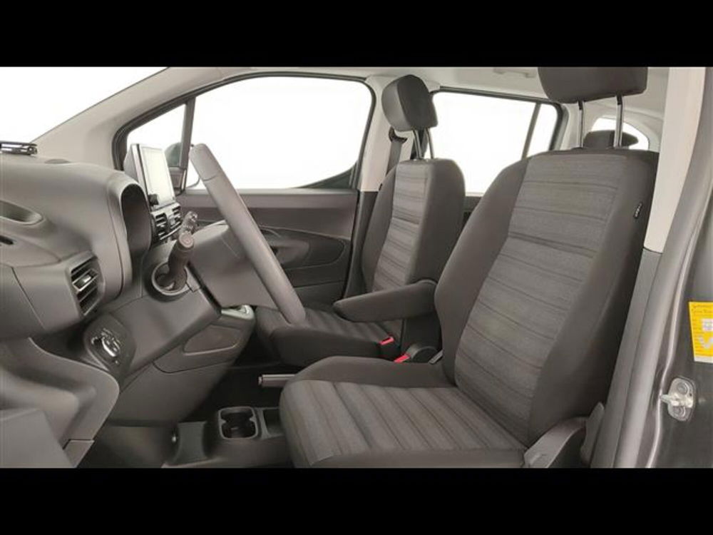 Opel Combo Life usata a Milano (9)