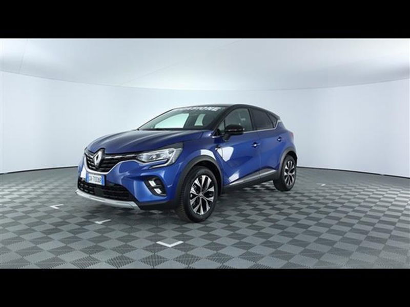 Renault Captur 1.0 tce Techno 90cv del 2024 usata a Piacenza