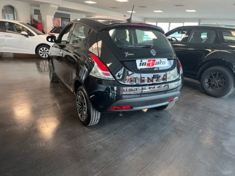 Lancia Ypsilon nuova a Verona (4)