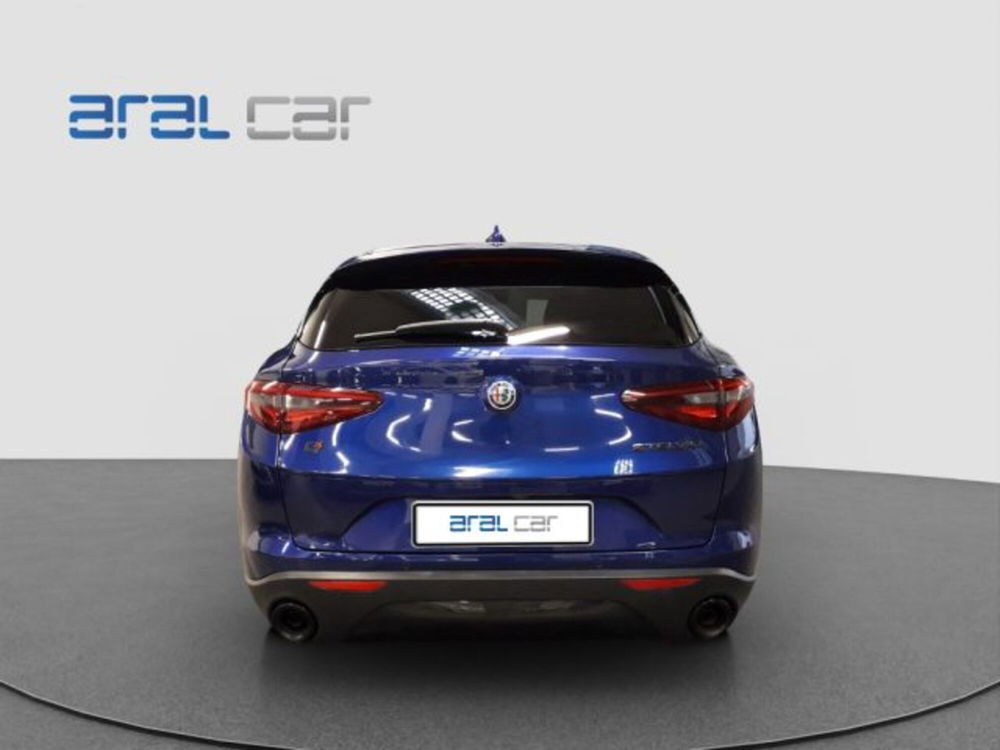 Alfa Romeo Stelvio usata a Torino (5)