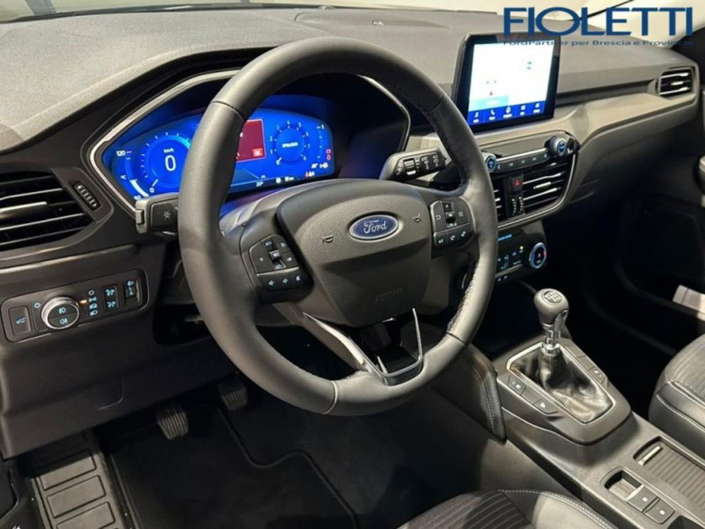 Ford Kuga nuova a Brescia (16)