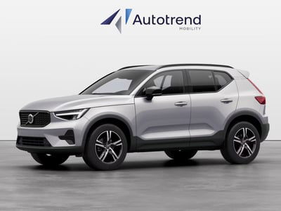 Volvo XC40 B3 automatico Plus Dark  nuova a Bari