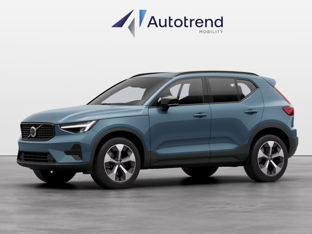 Volvo XC40 nuova a Bari