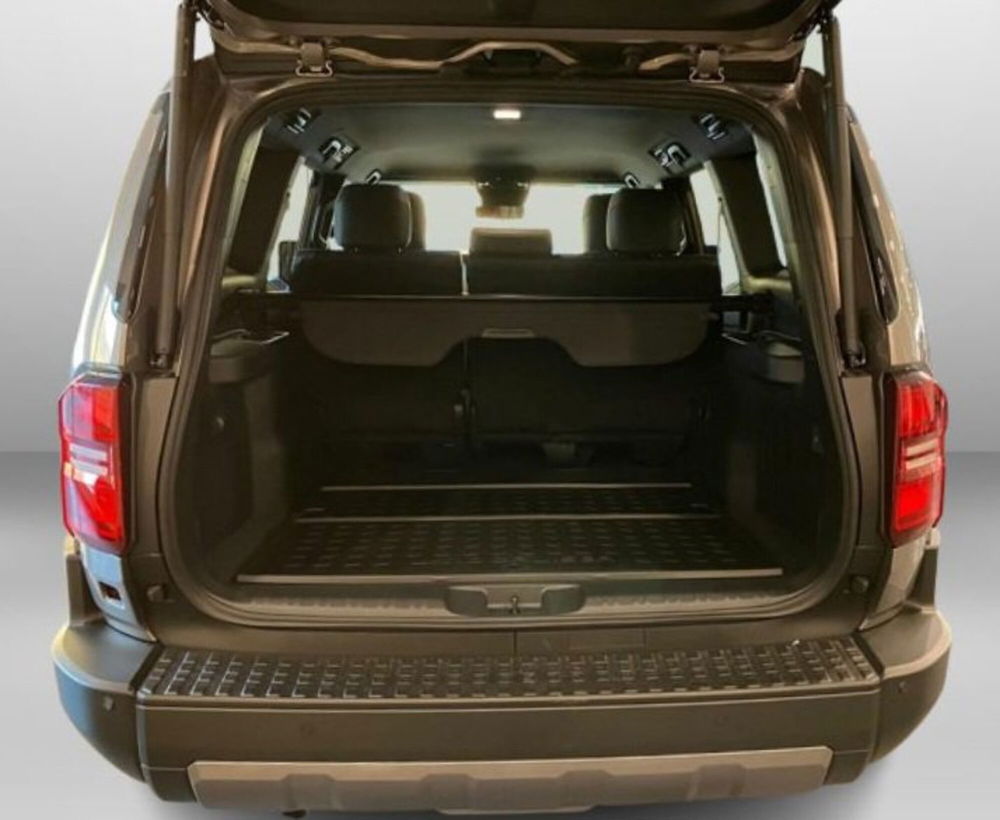 Toyota Land Cruiser nuova a Lecco (7)