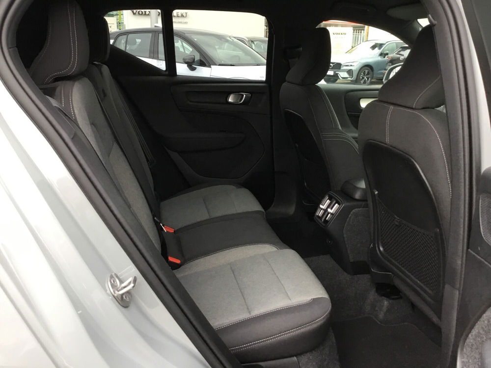 Volvo XC40 usata a Napoli (7)