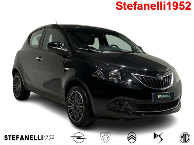 Lancia Ypsilon 1.0 FireFly 5 porte S&amp;S Hybrid Ecochic Silver  del 2023 usata a Bologna