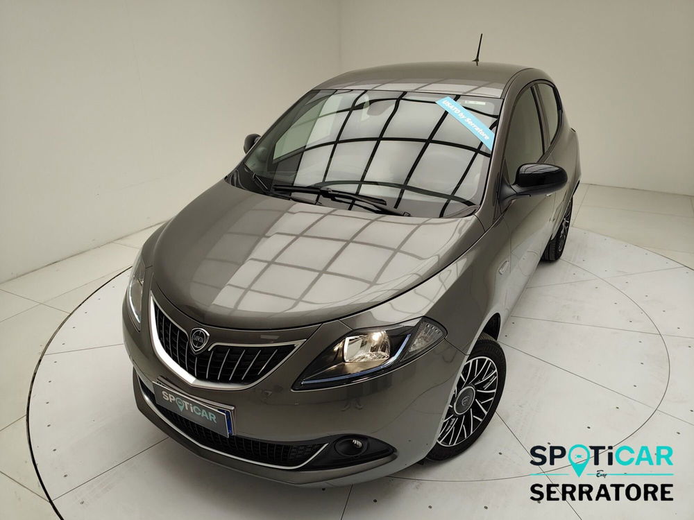 Lancia Ypsilon usata a Como (15)