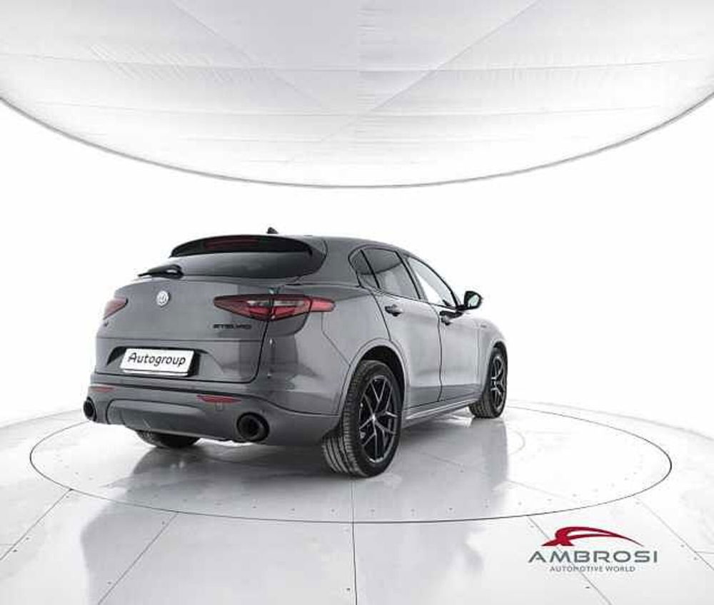 Alfa Romeo Stelvio usata a Perugia (3)