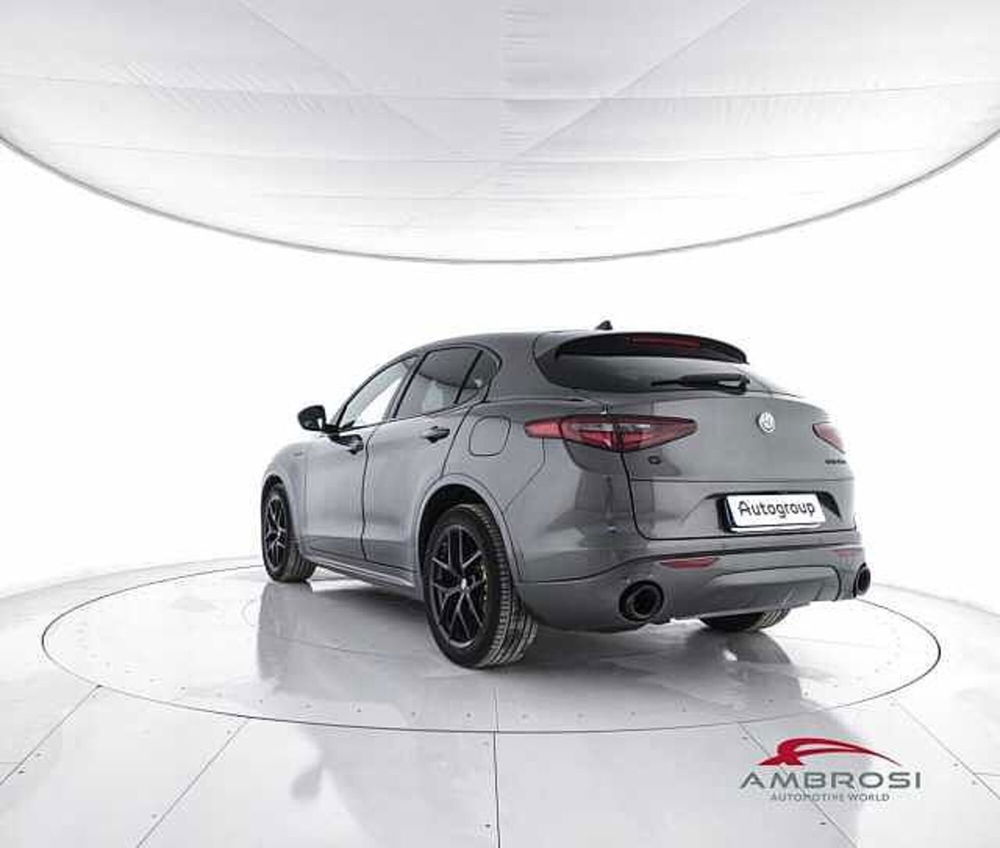 Alfa Romeo Stelvio usata a Viterbo (4)