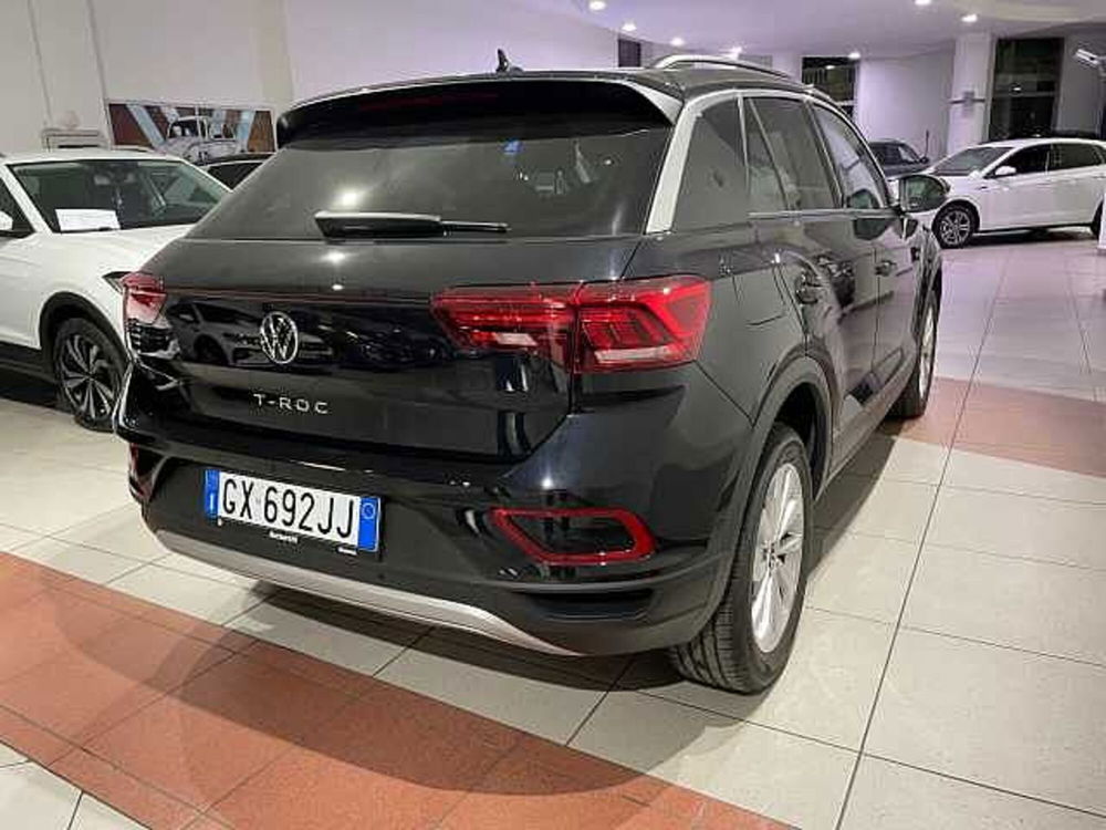 Volkswagen T-Roc nuova a Genova (5)