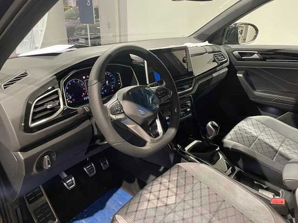 Volkswagen T-Roc nuova a Genova (8)