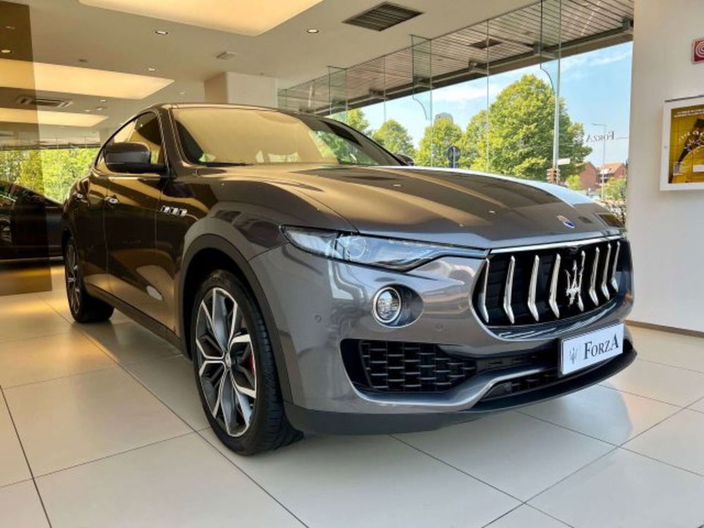 Maserati Levante usata a Torino (3)