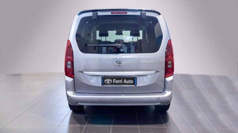 Toyota Proace City Verso nuova a Padova (3)