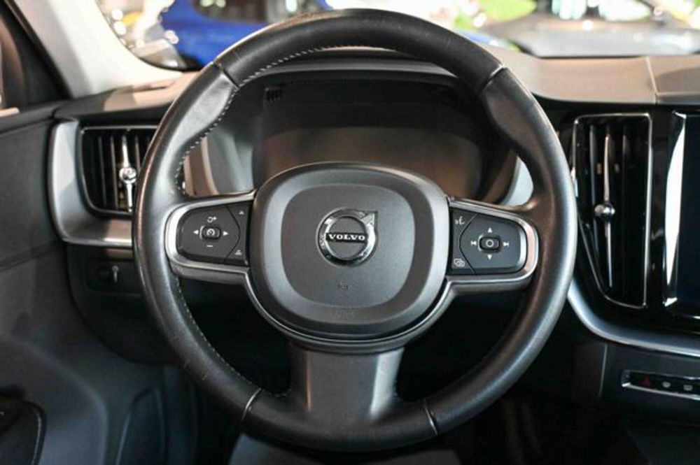 Volvo XC60 usata a Torino (12)