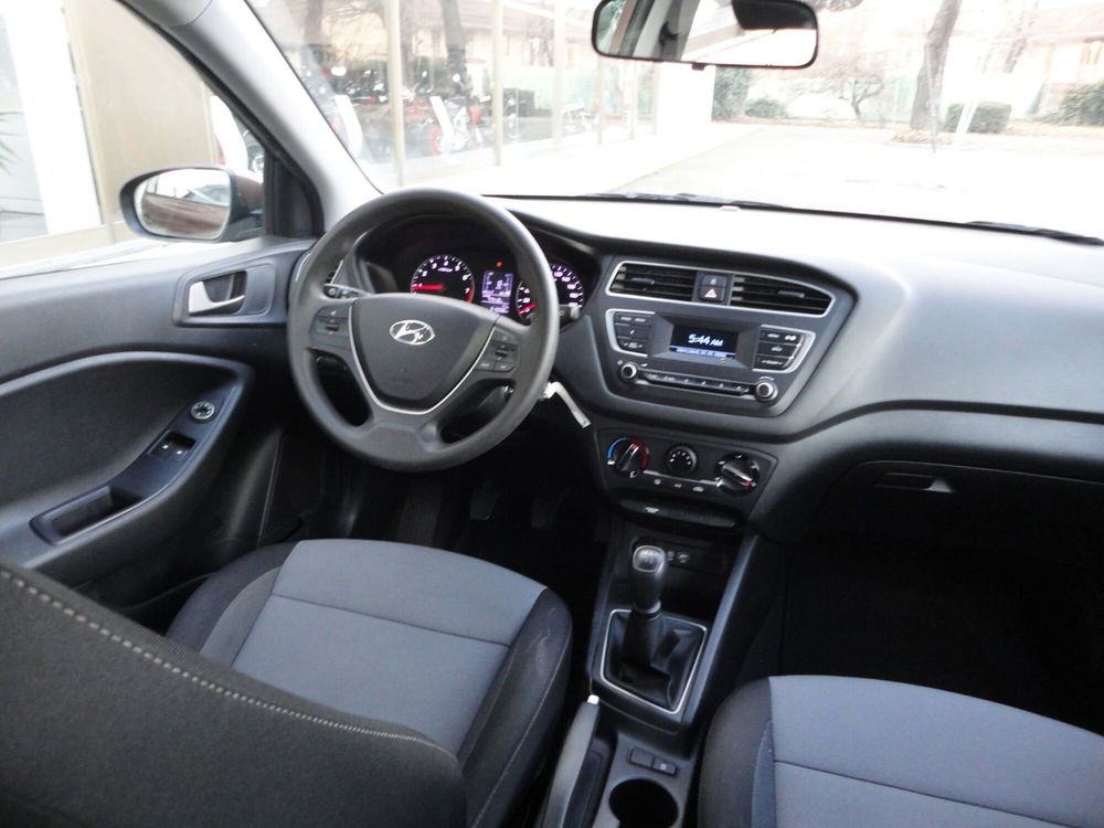 Hyundai i20 usata a Vercelli (11)