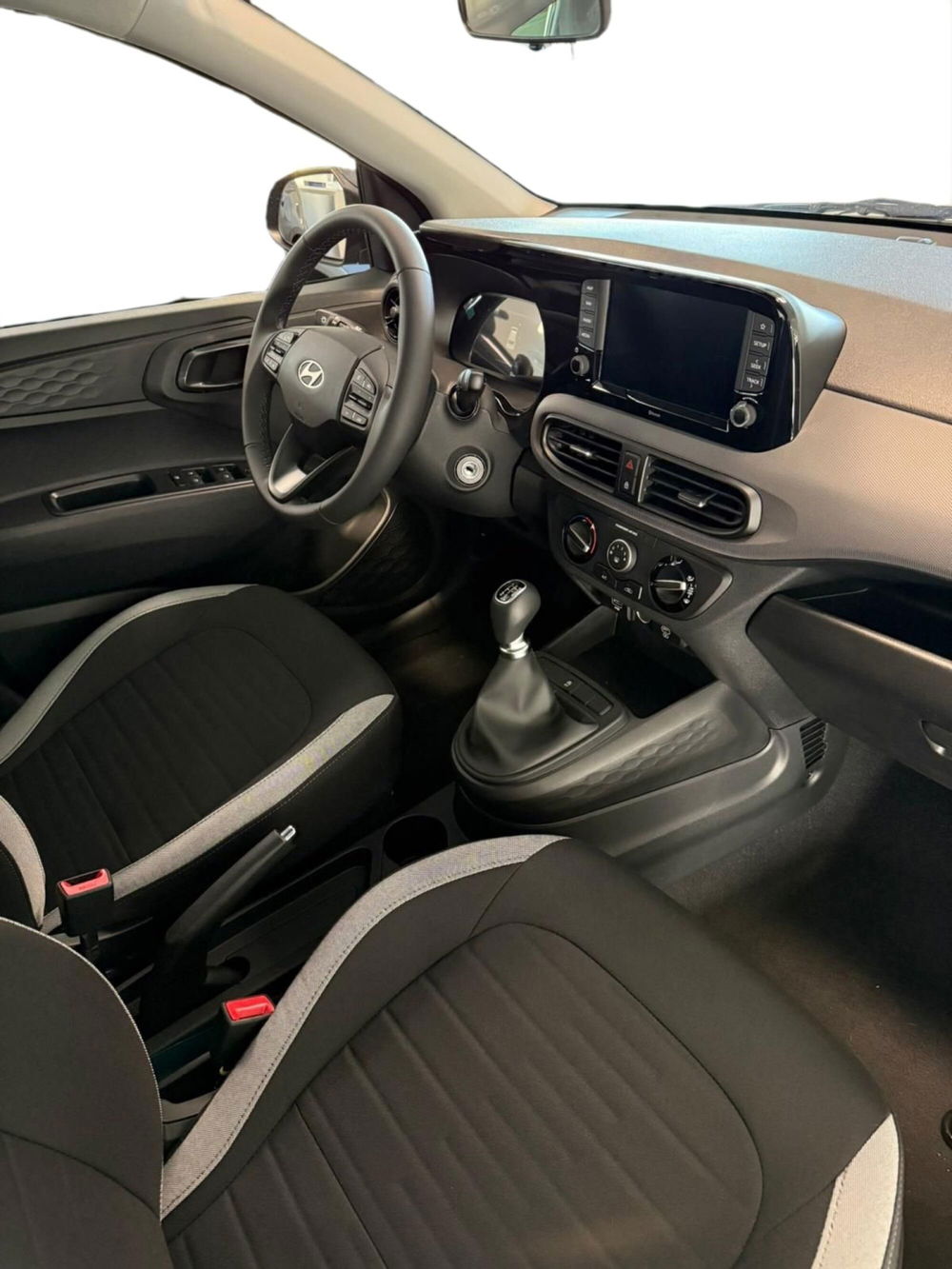 Hyundai i10 nuova a Torino (5)