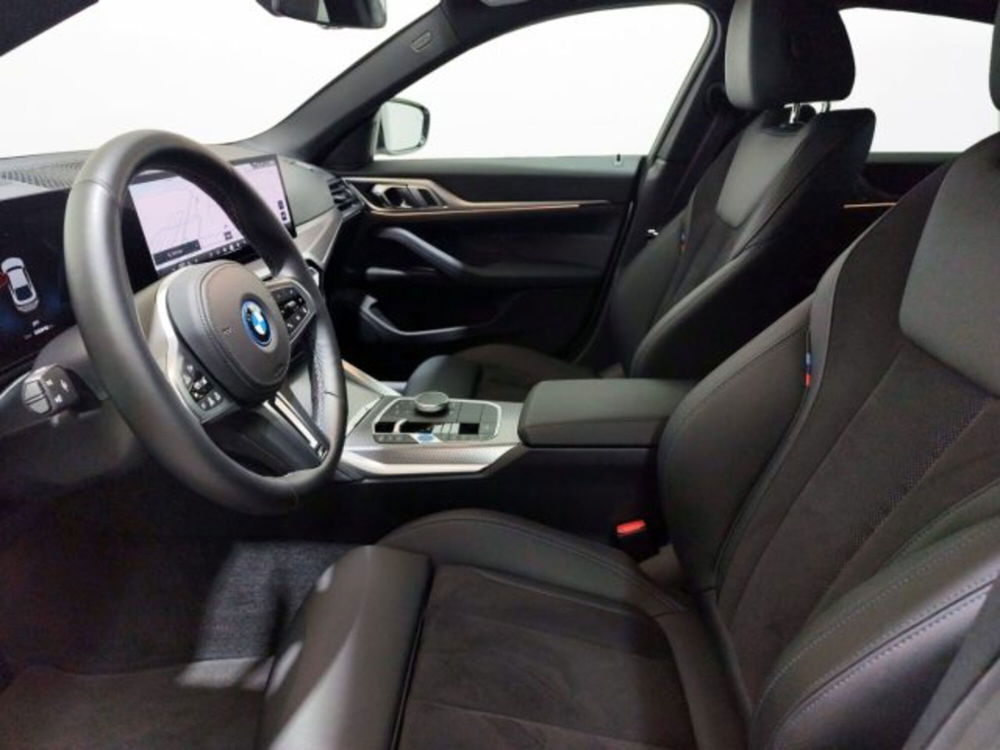 BMW i4 usata a Modena (11)